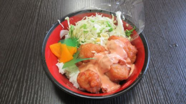オーロラソース唐揚げ丼