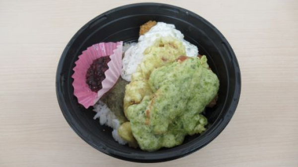 練り梅タルタルのり弁丼