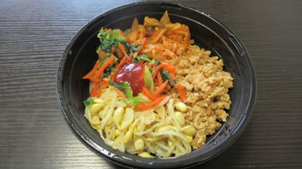 そぼろビビンバ丼