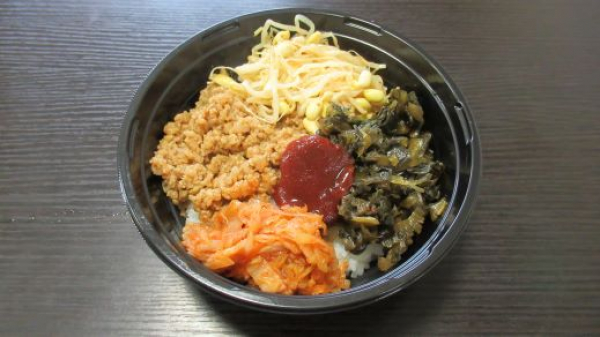 そぼろビビンバ丼