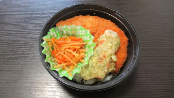 海苔弁丼(コロッケ・竹輪天・金平)